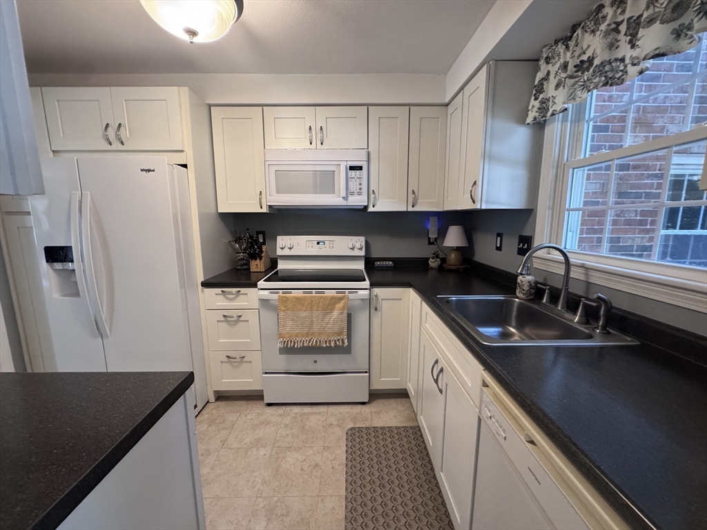 540 Granby Rd # 41 Property Photo 16