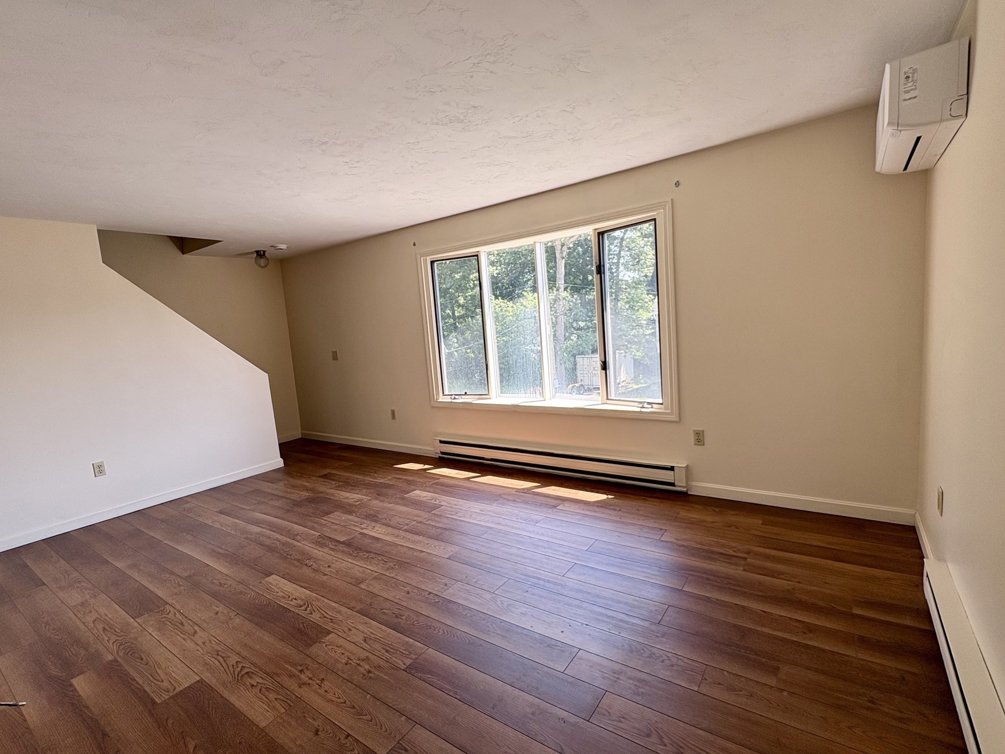 9 Greenhalge Street # 0 Property Photo 6