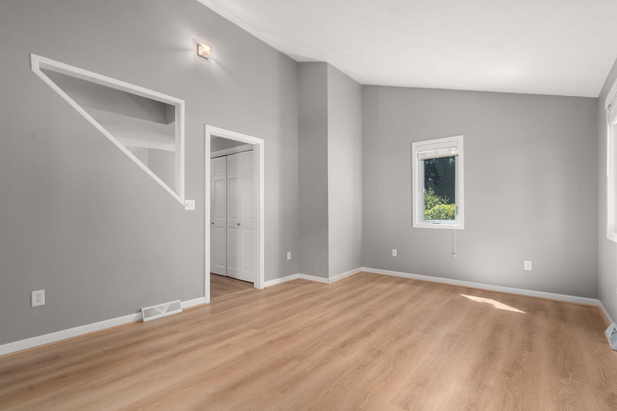 31 Blithewood Ave # 205 Property Photo 16