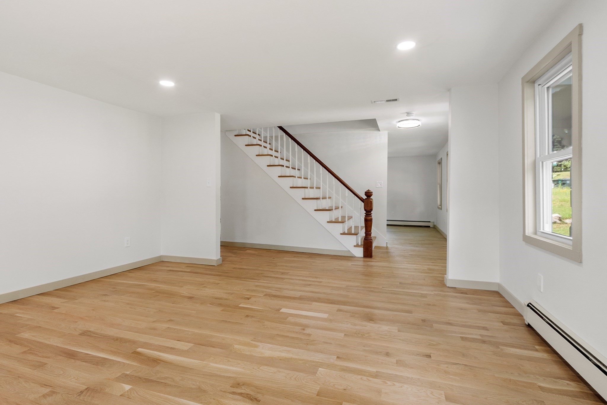 25 Main St Property Photo 6