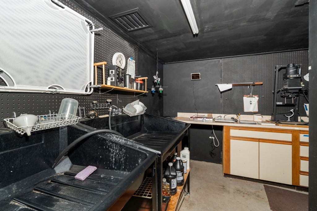 341 West St Property Photo 39