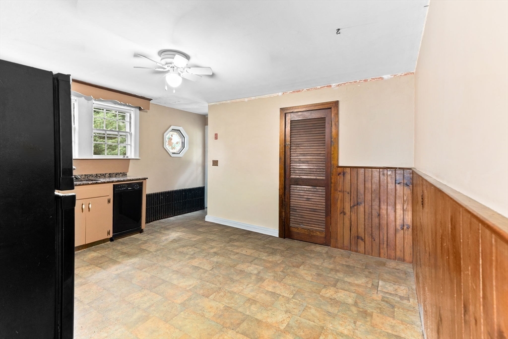 41 Everett St Property Photo 11