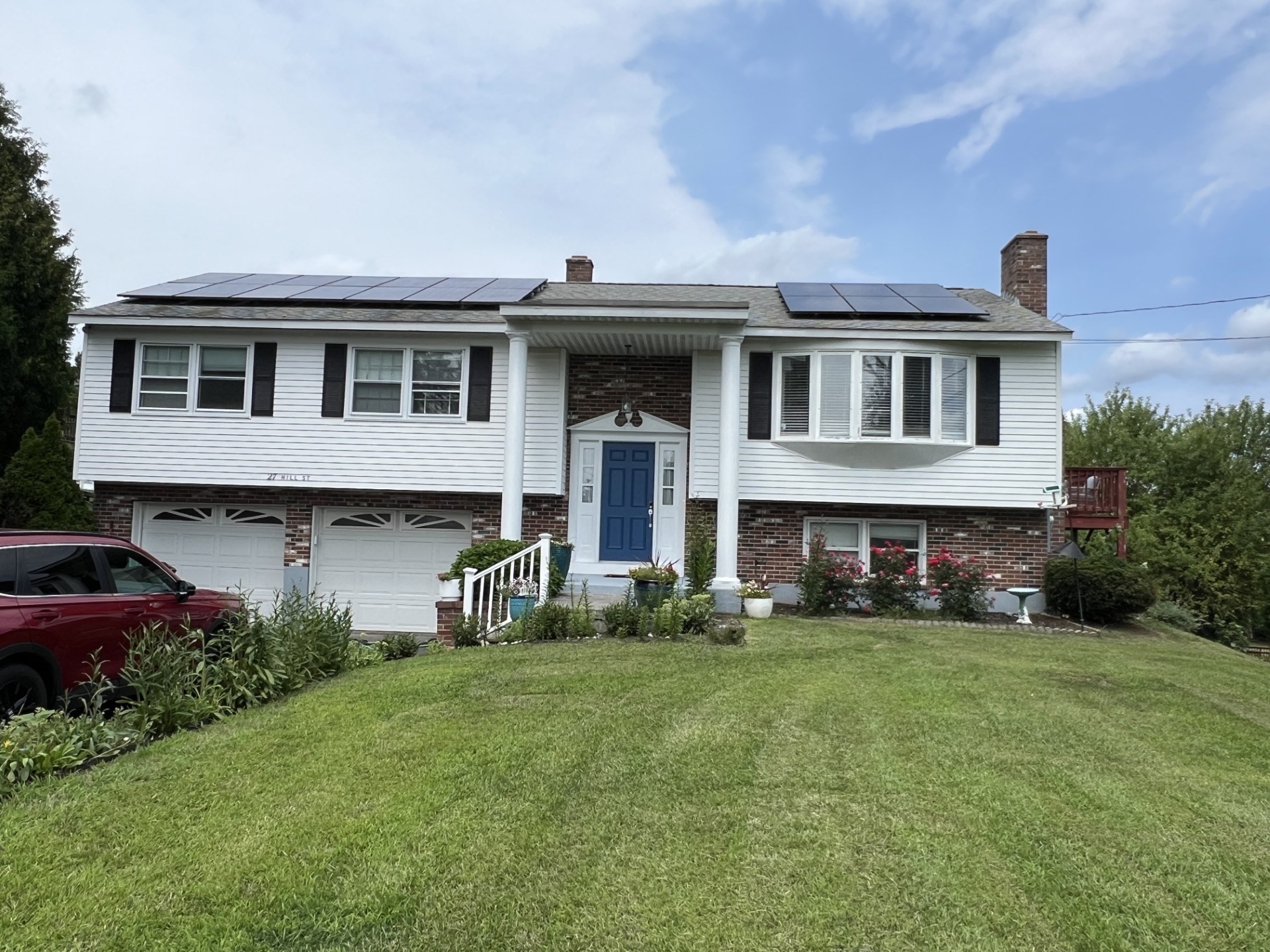 27 Hill St Property Photo 1