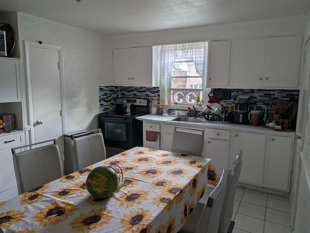 258 Washington Street Property Photo 3