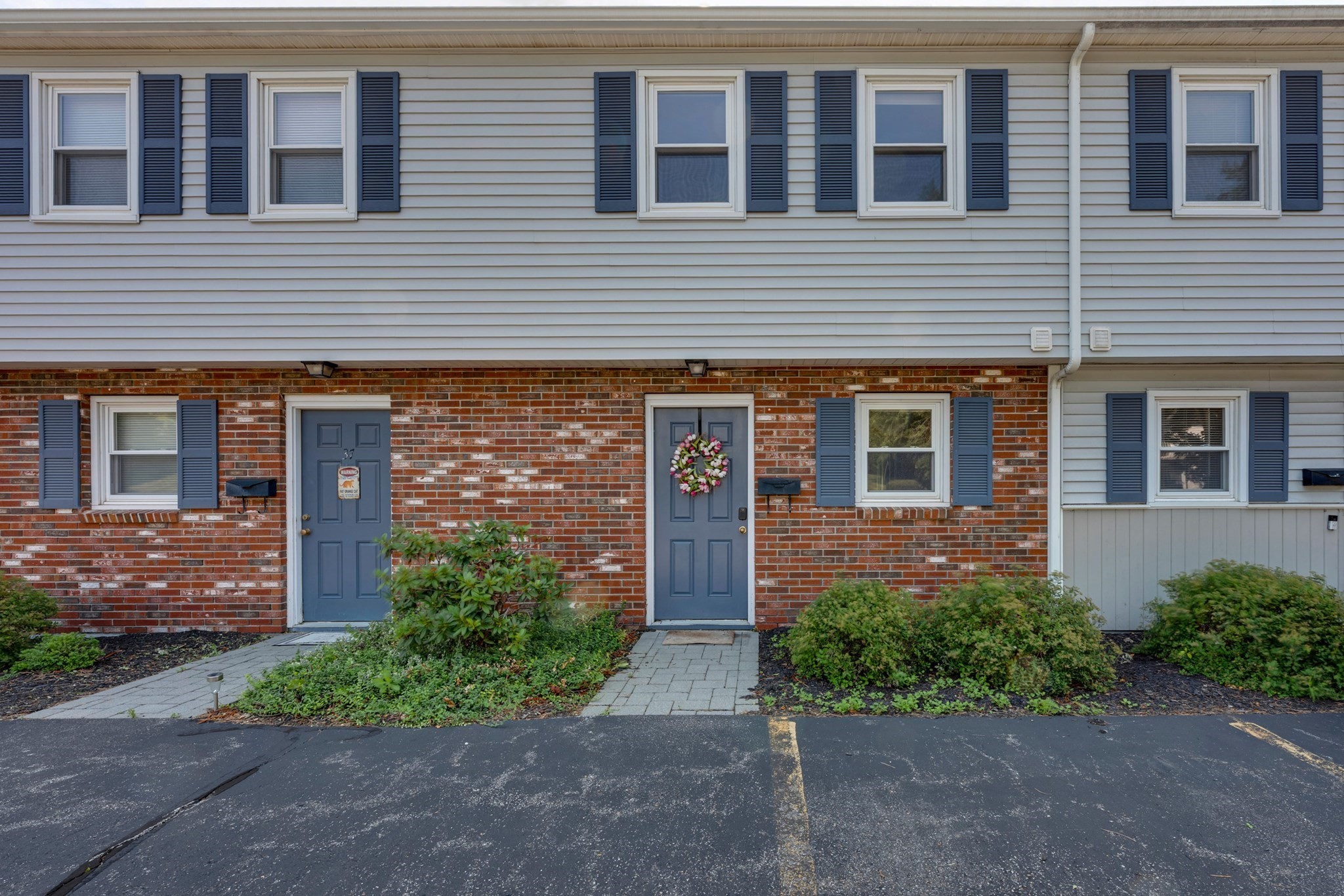 8 Crestview Dr # 38 Property Photo 1