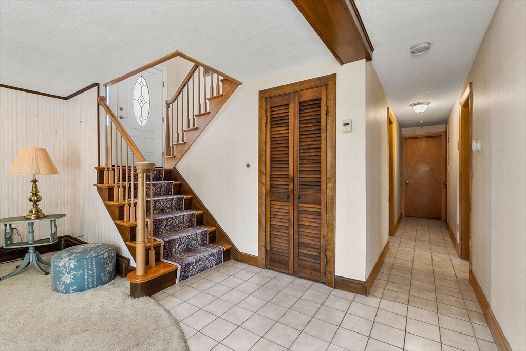 76 Cushing Ave Property Photo 12