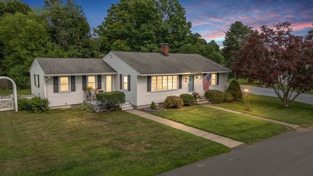 50 Fernwood Ave Property Photo 2