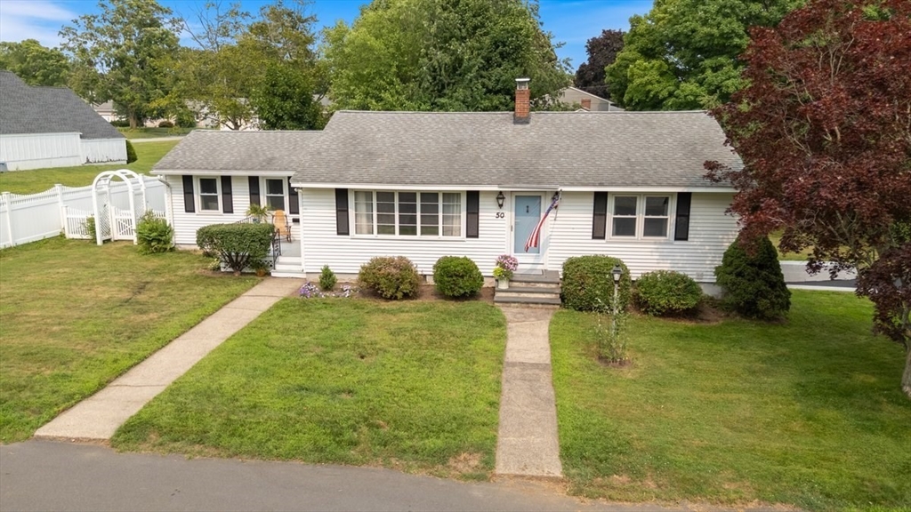 50 Fernwood Ave Property Photo 4