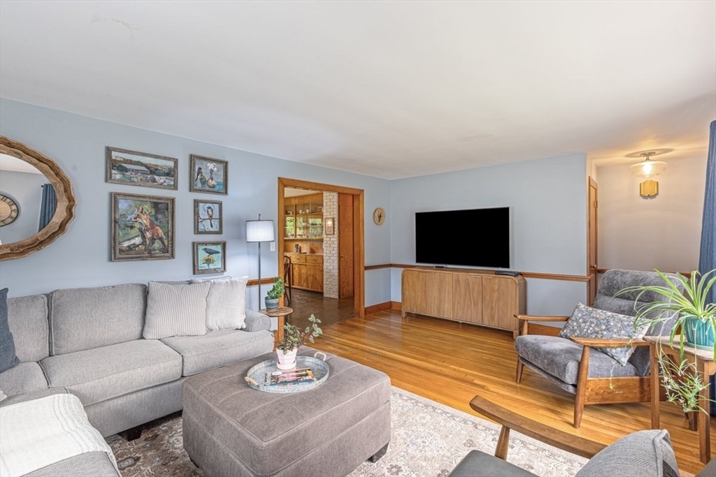 50 Fernwood Ave Property Photo 8