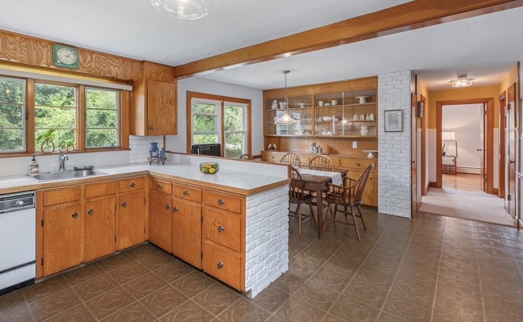 50 Fernwood Ave Property Photo 16