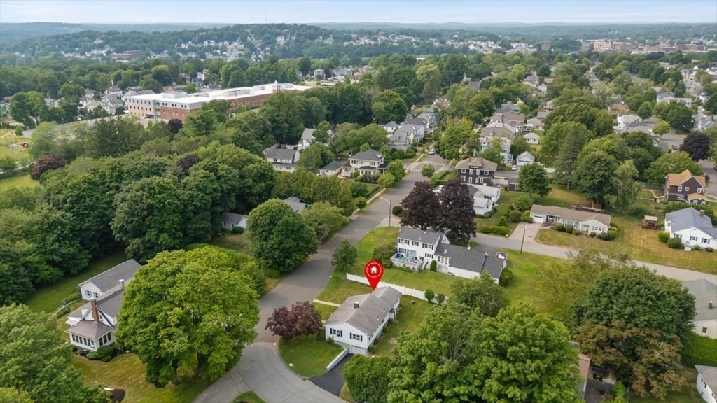 50 Fernwood Ave Property Photo 39