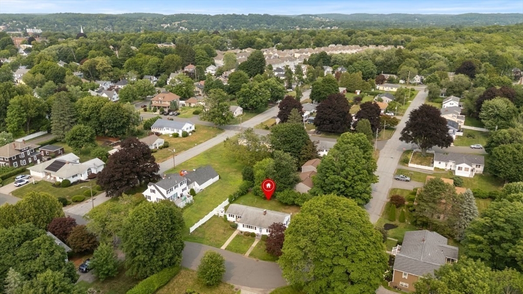 50 Fernwood Ave Property Photo 40
