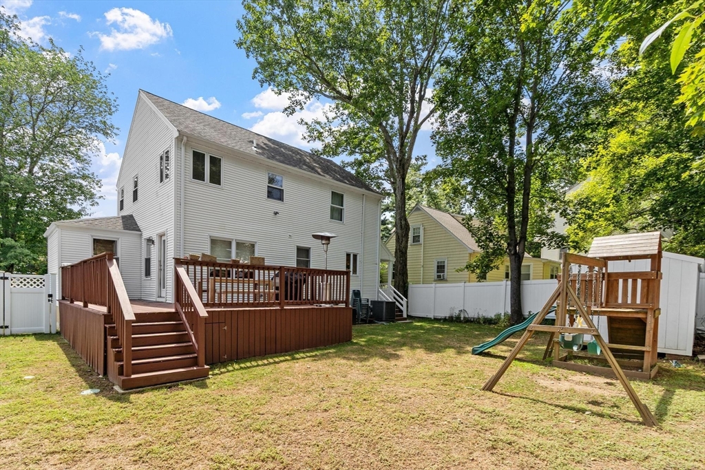 55 Fairview Street Property Photo 33