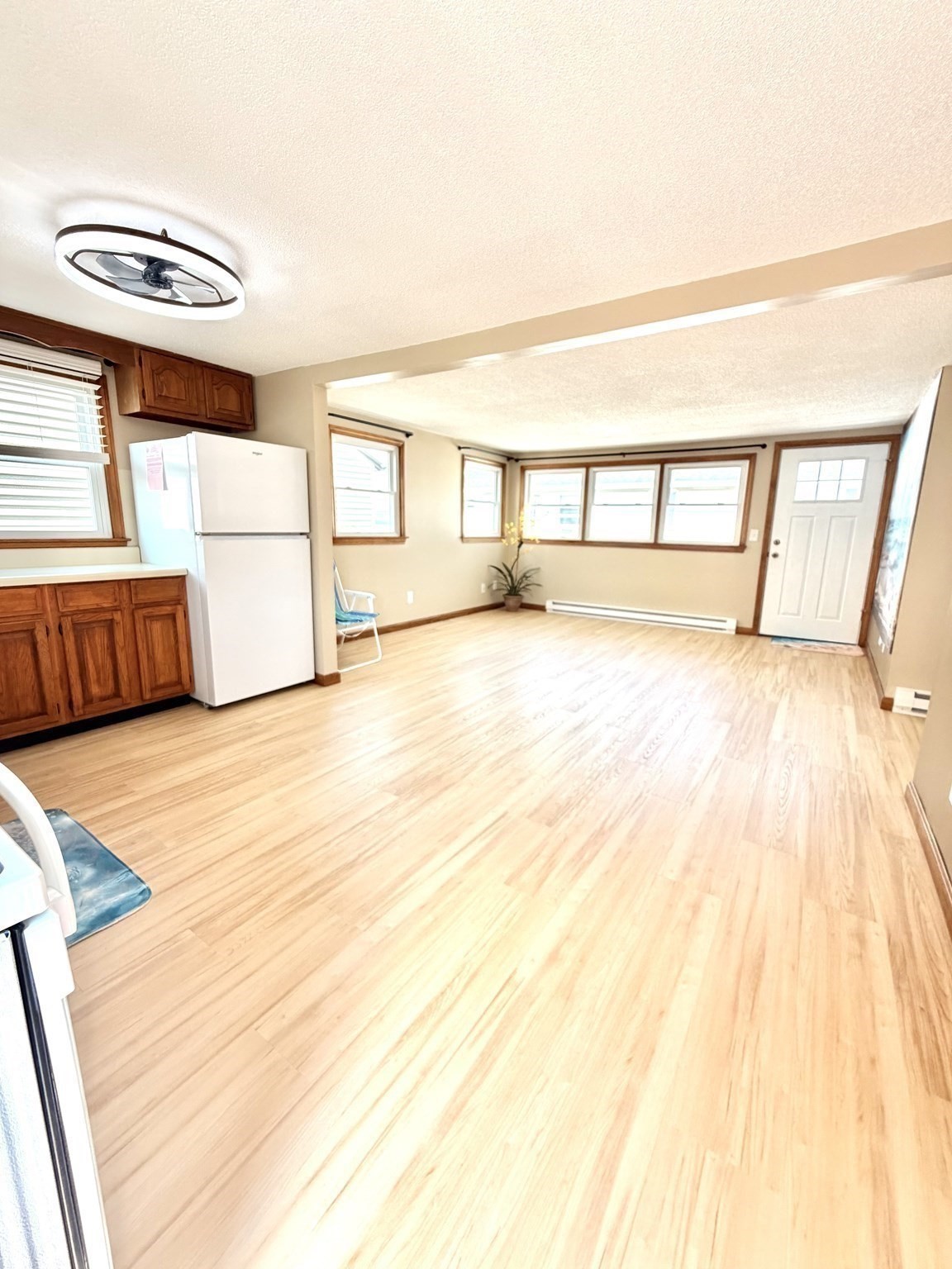 590 N End Blvd # 4 Property Photo 6