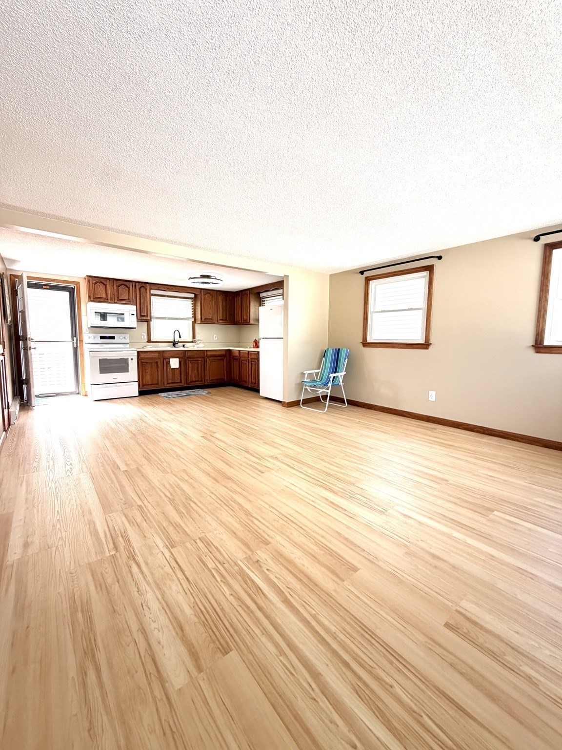 590 N End Blvd # 4 Property Photo 7