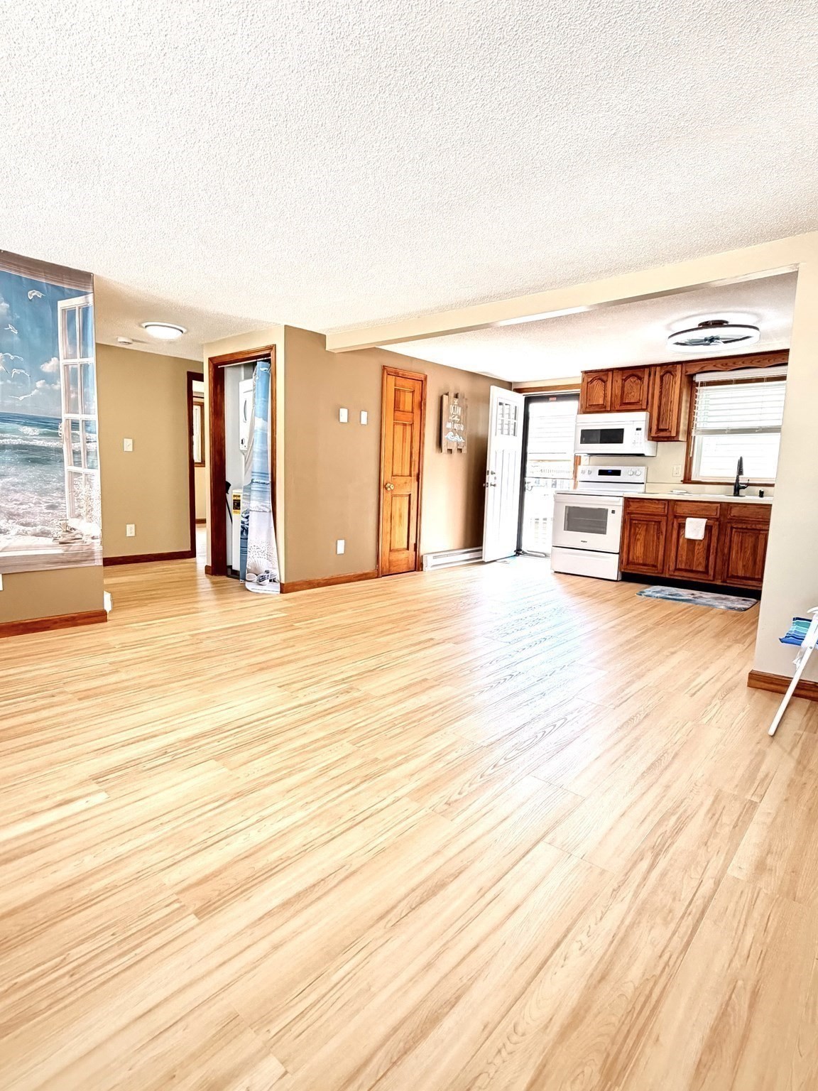 590 N End Blvd # 4 Property Photo 8