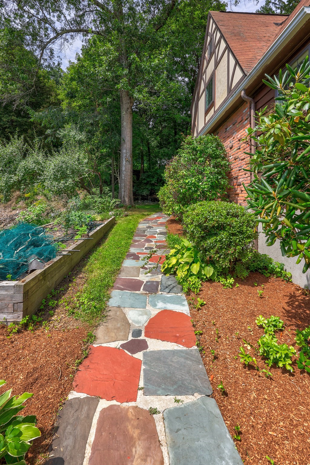 6 Old Brook Dr Property Photo 9