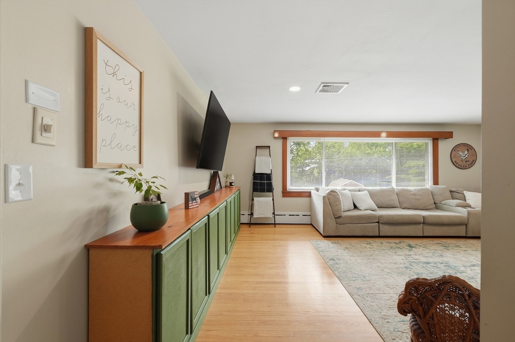663 Orchard St Property Photo 2