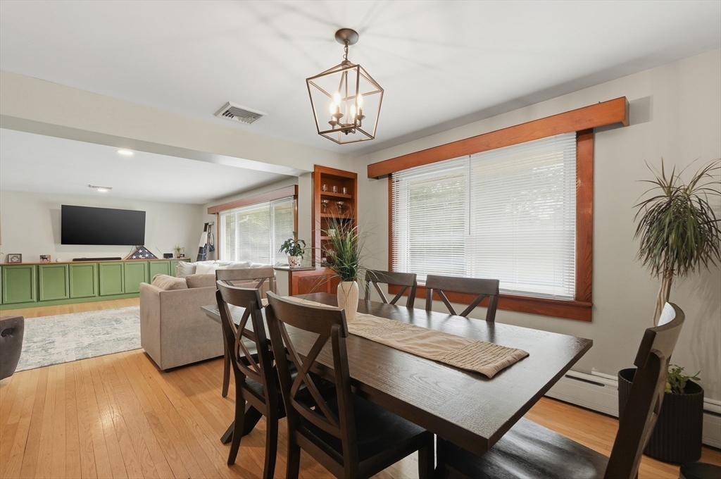 663 Orchard St Property Photo 6