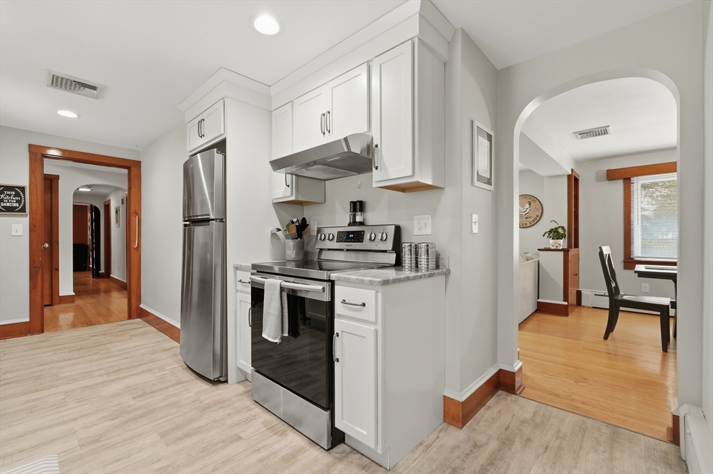 663 Orchard St Property Photo 8