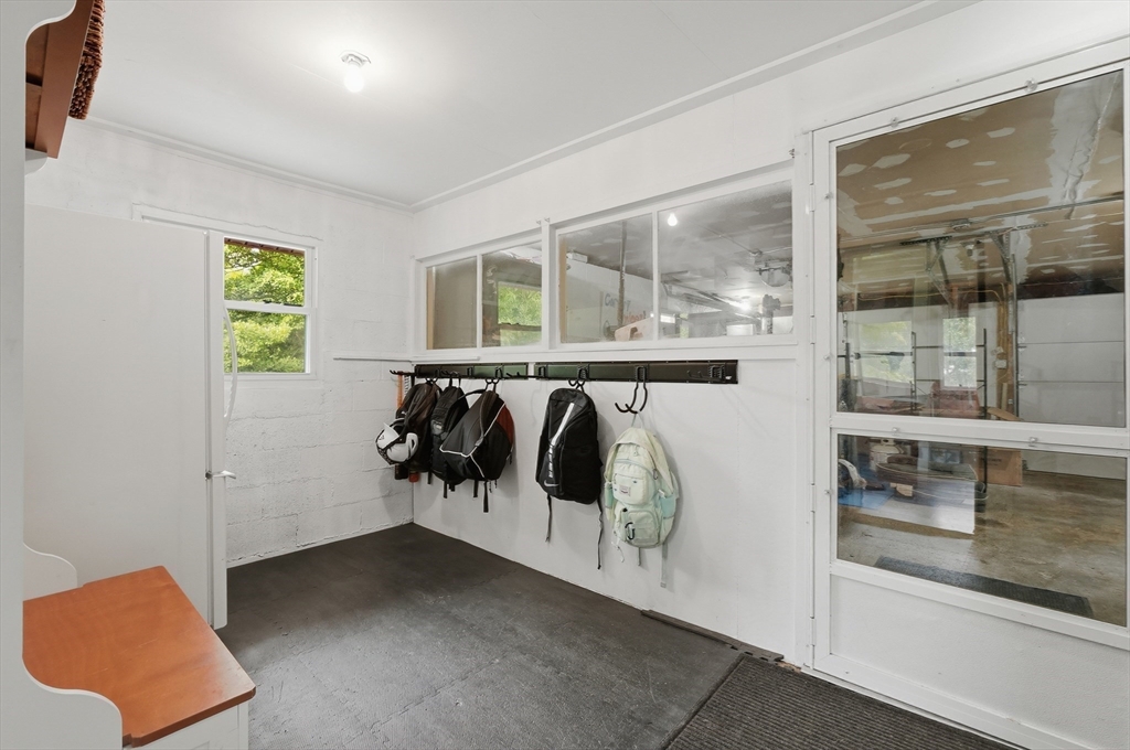 663 Orchard St Property Photo 19