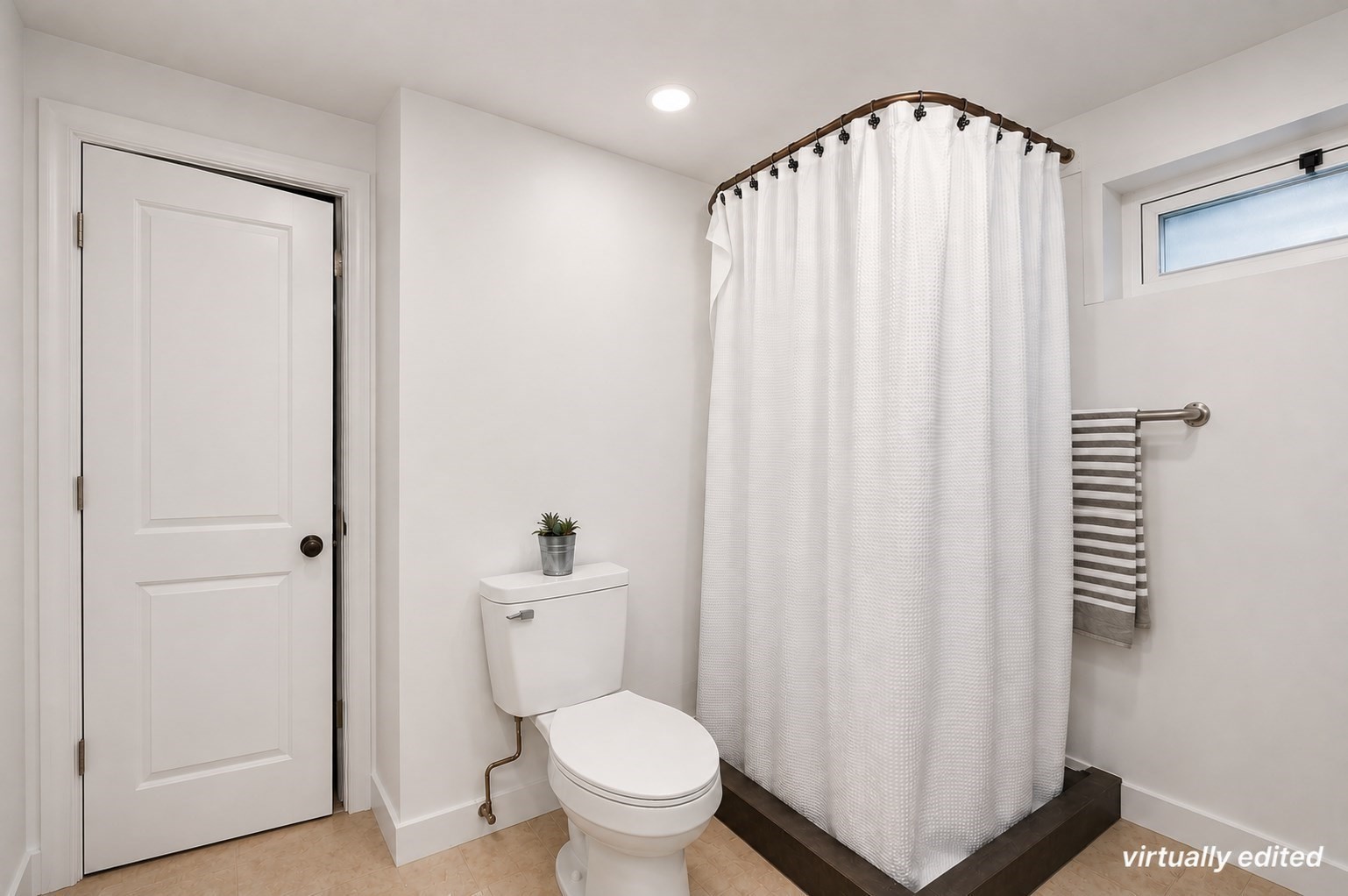 663 Orchard St Property Photo 29