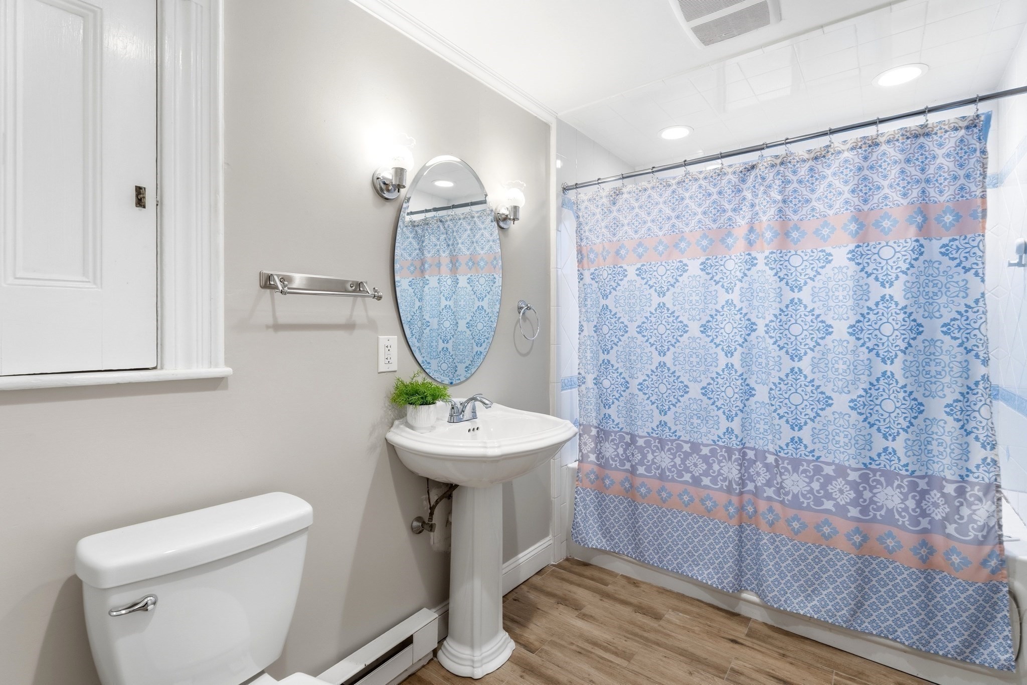 201 Nesmith Street Property Photo 32
