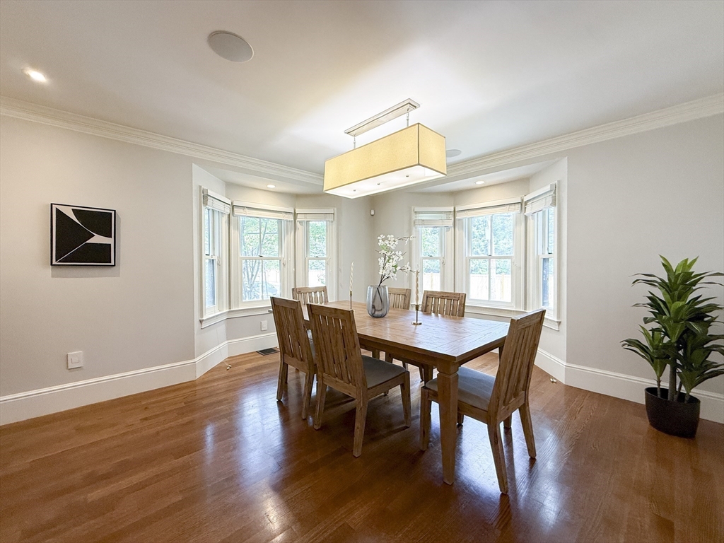 35 Willard St Property Photo 10