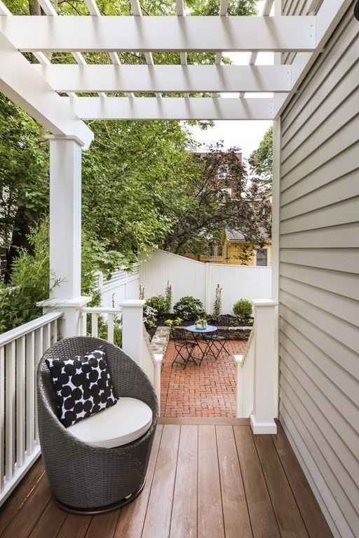 35 Willard St Property Photo 30