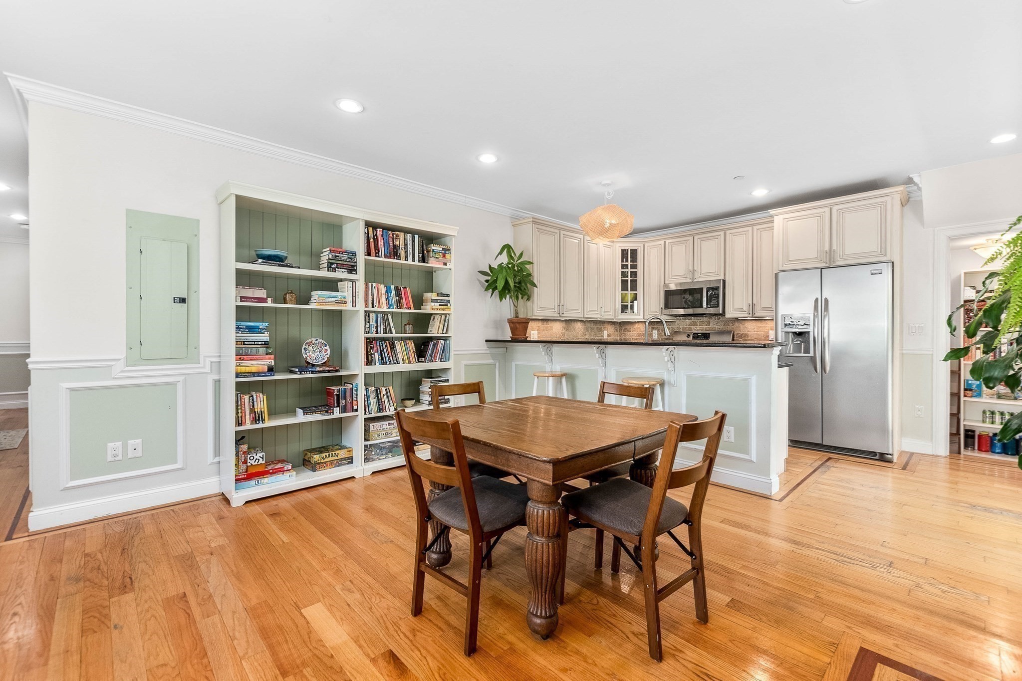 24 Custer St # 1 Property Photo 3