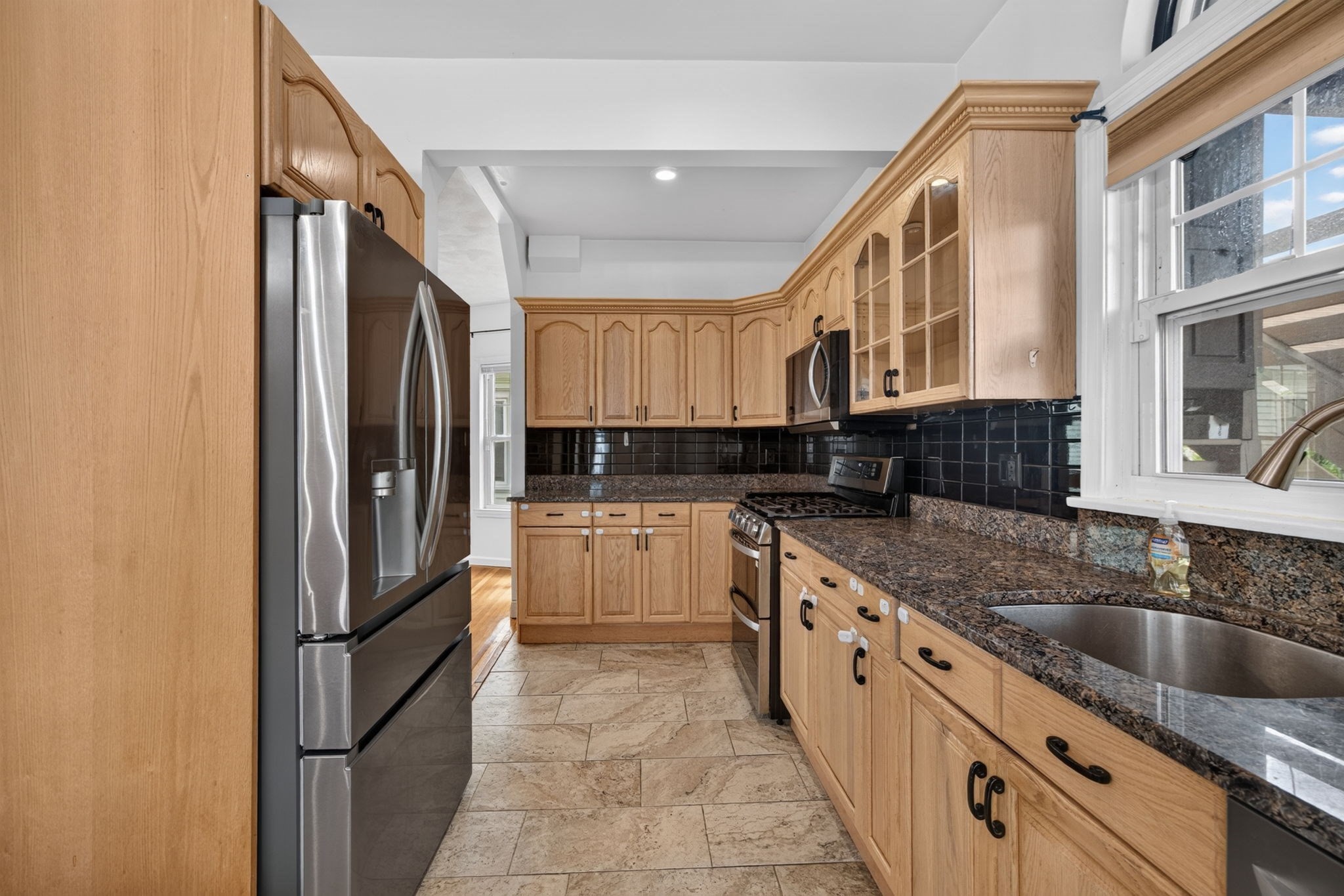 18 Henry St Property Photo 2