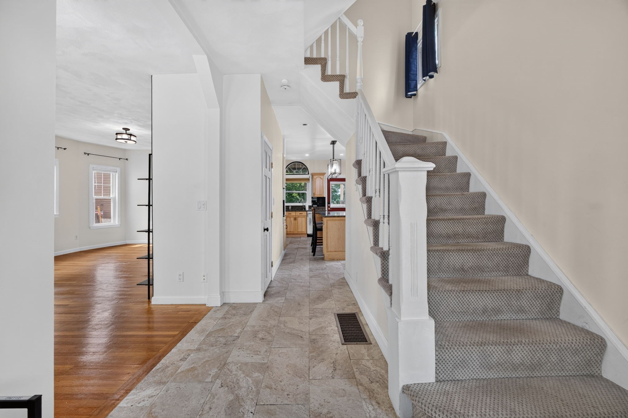18 Henry St Property Photo 6