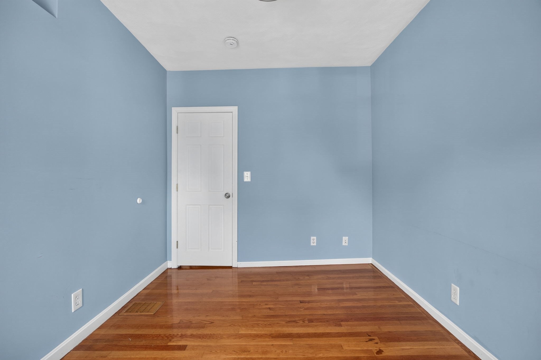 18 Henry St Property Photo 14