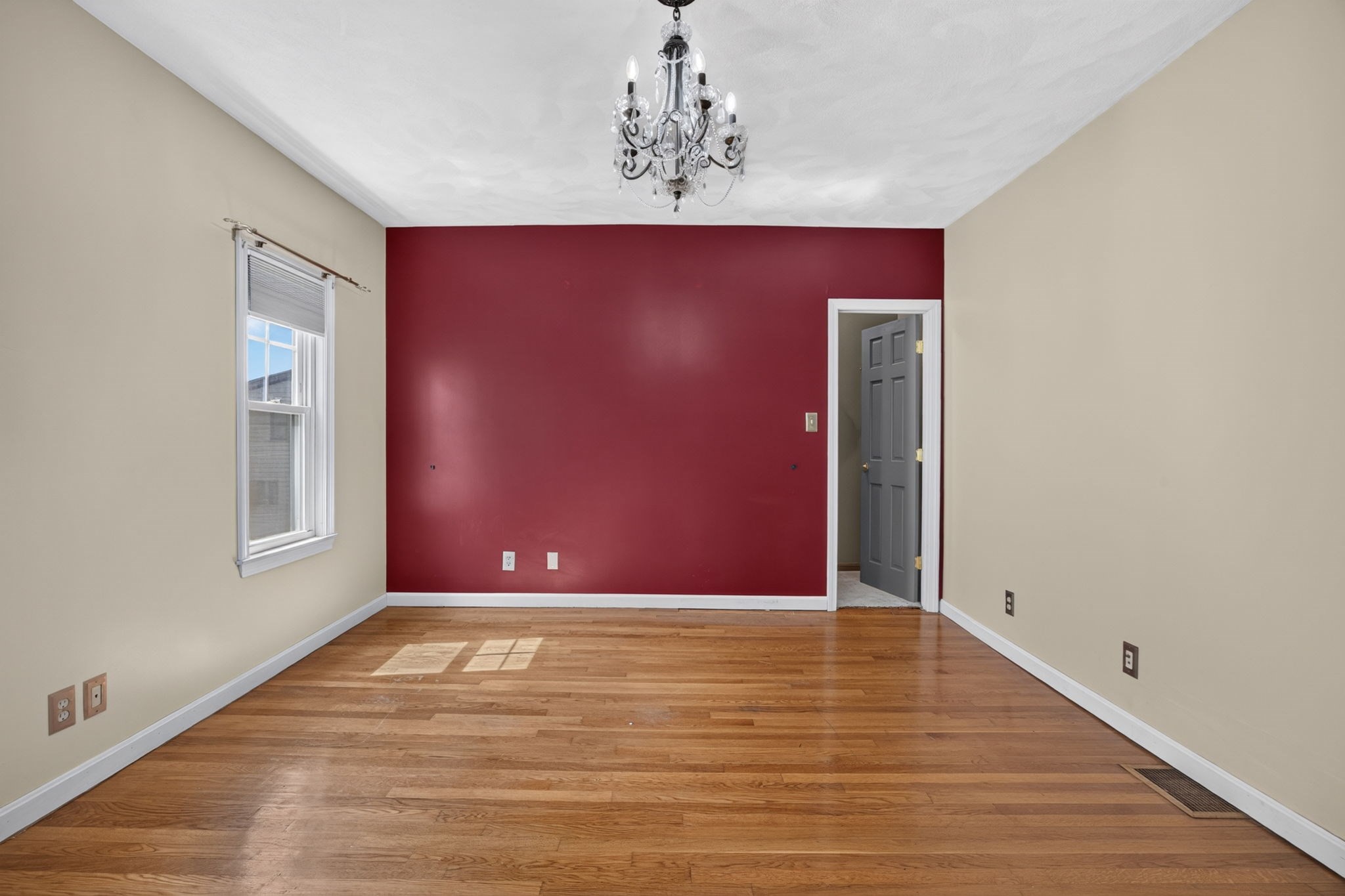 18 Henry St Property Photo 15