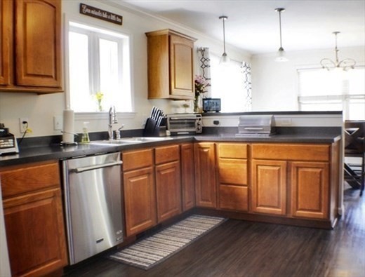 19 Chipman St Property Photo 3