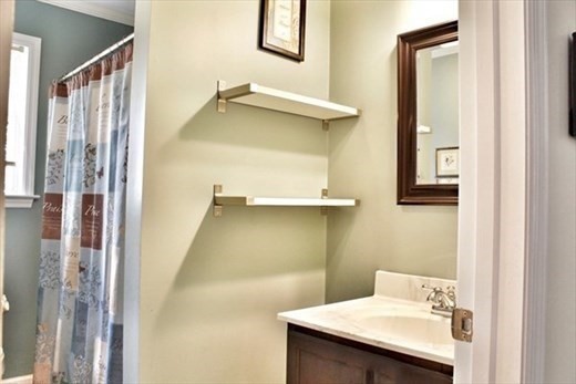 19 Chipman St Property Photo 7