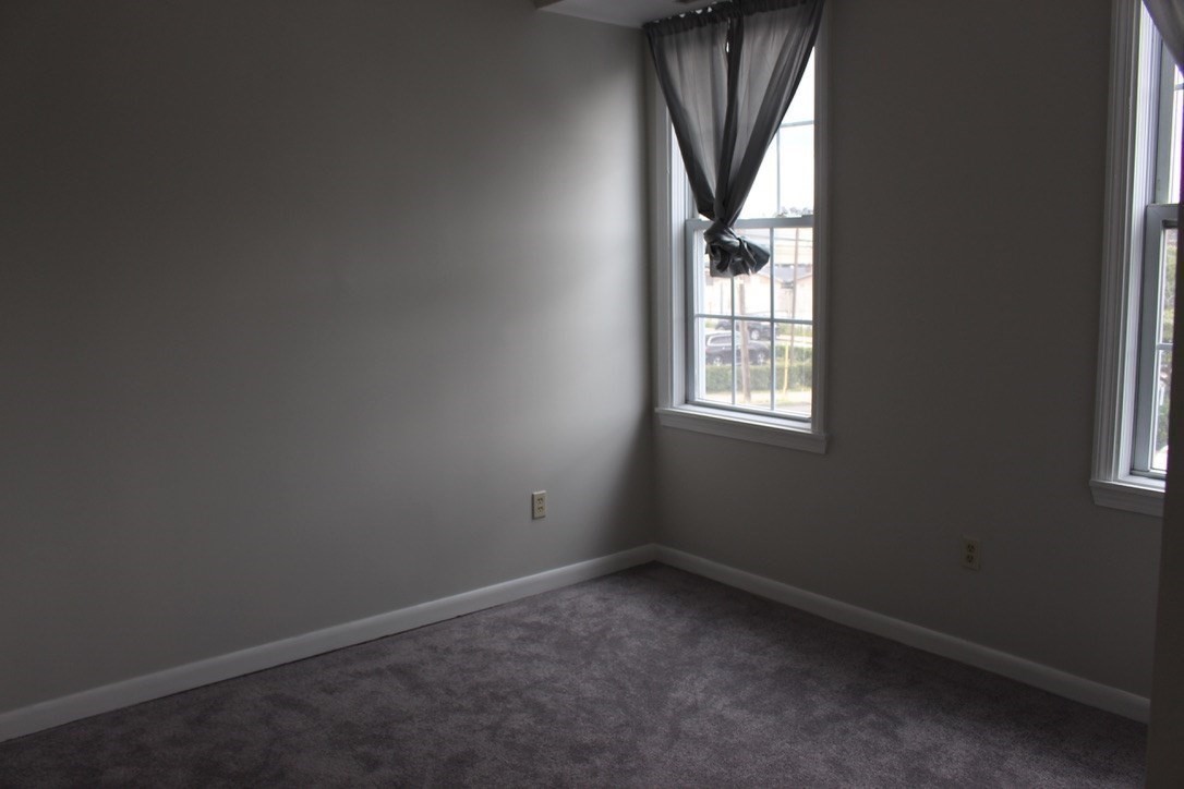 12 Walnut St # 1 Property Photo 14