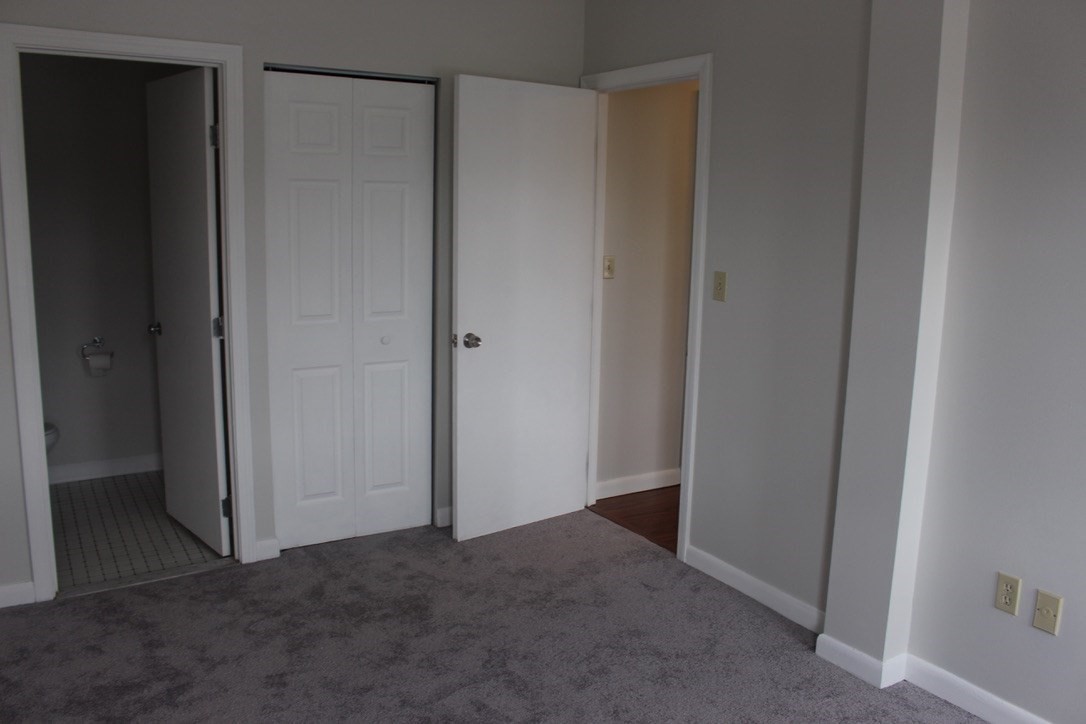 12 Walnut St # 1 Property Photo 15