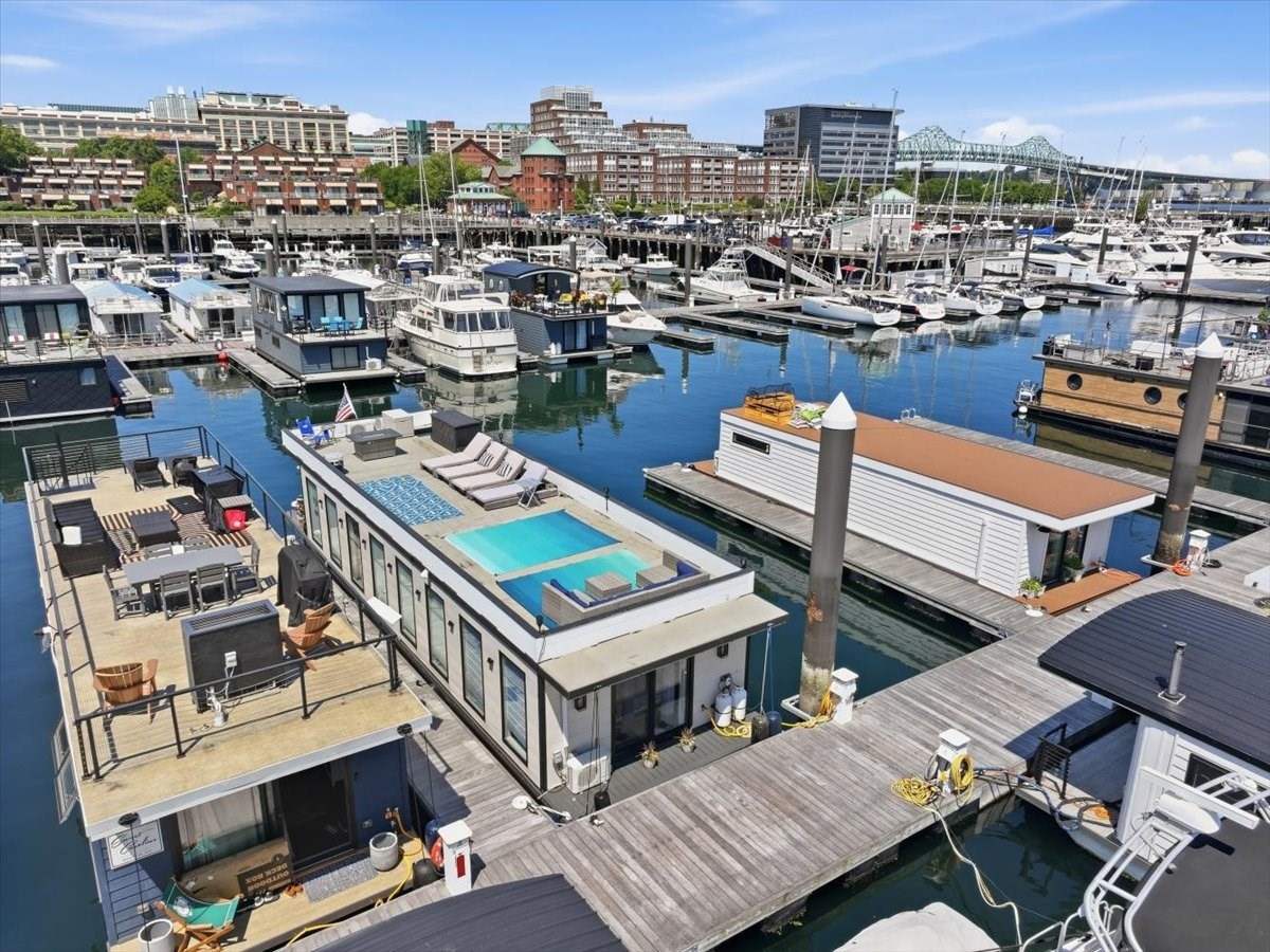1 Pier 8 13th St # B28 Property Photo 2