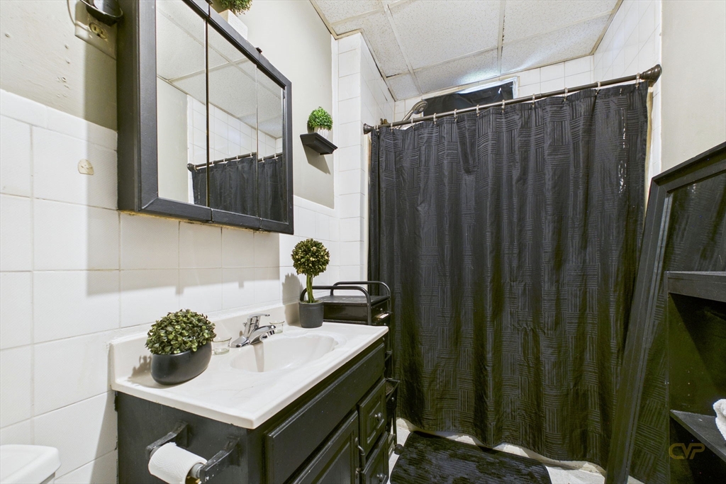 198 Eugenia St Property Photo 13