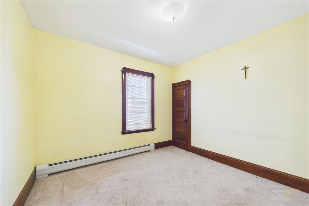 198 Eugenia St Property Photo 24