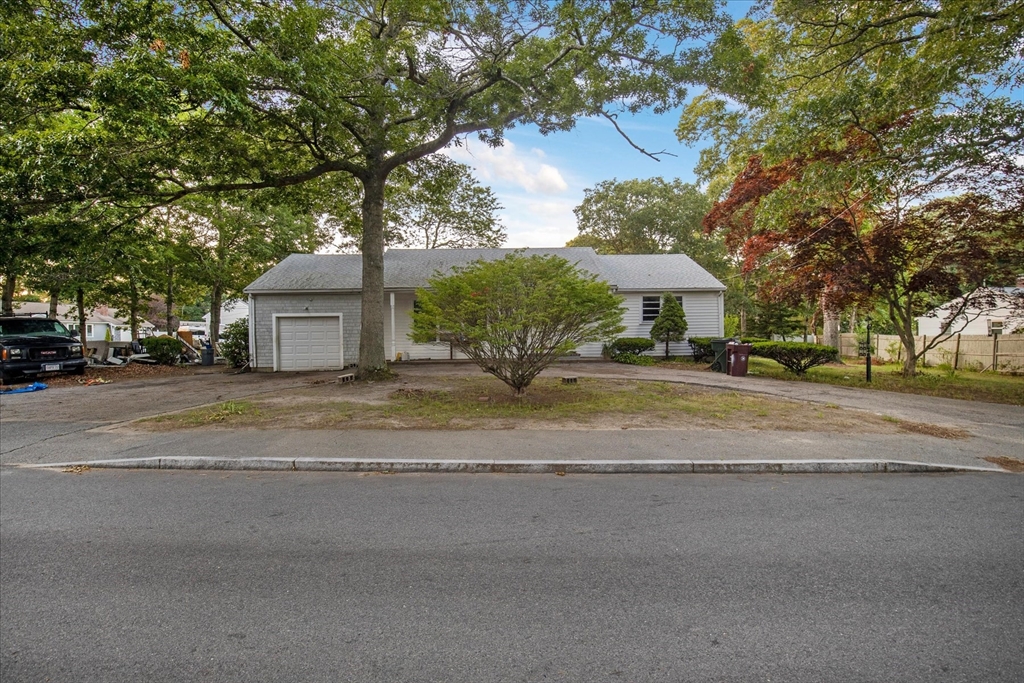 198 Bristol Ave Property Photo 1