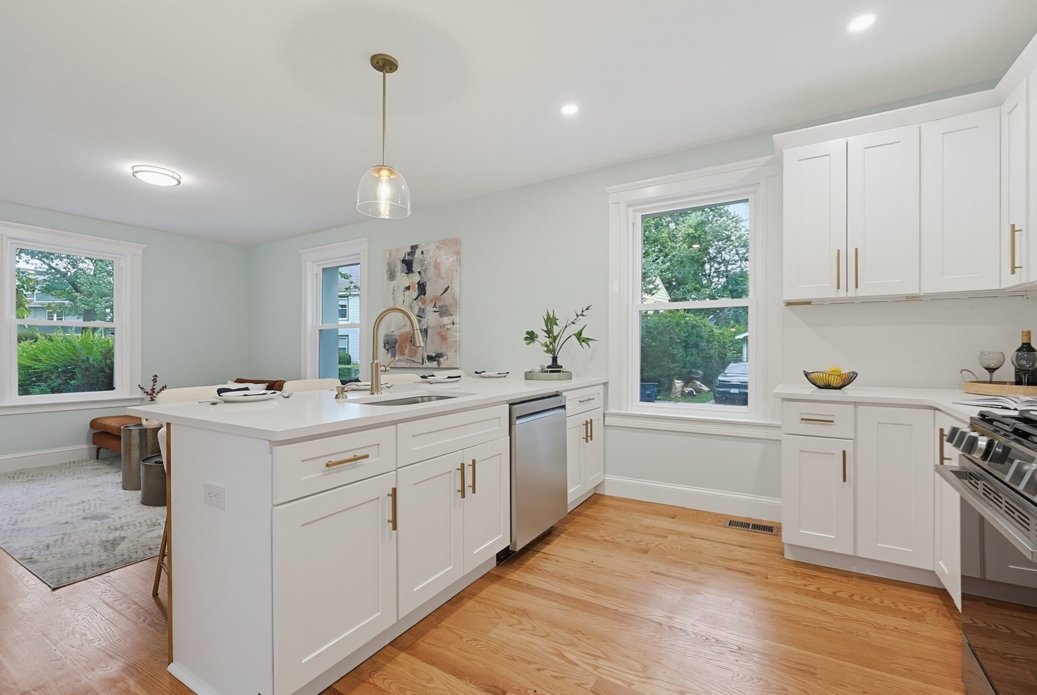 302 Wachusett St Property Photo 1