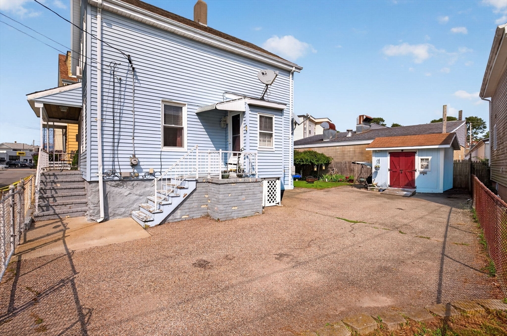 32 Raymond St Property Photo 3
