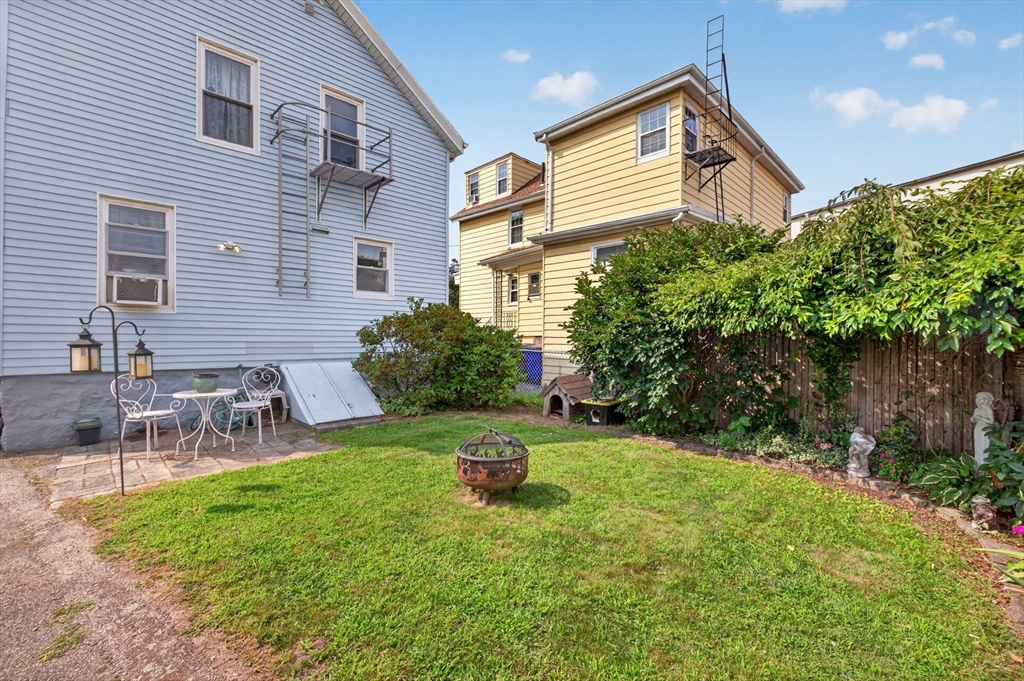 32 Raymond St Property Photo 9