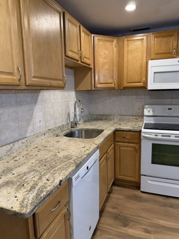41 Spencer Rd # 32g Property Photo 3