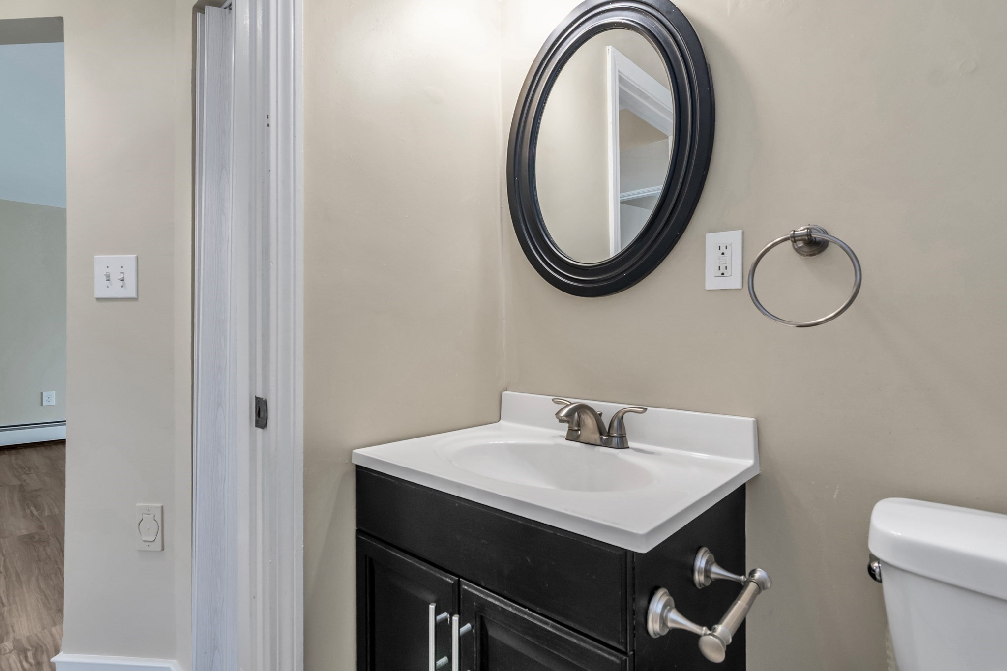 55 Fernview Ave # 8 Property Photo 16