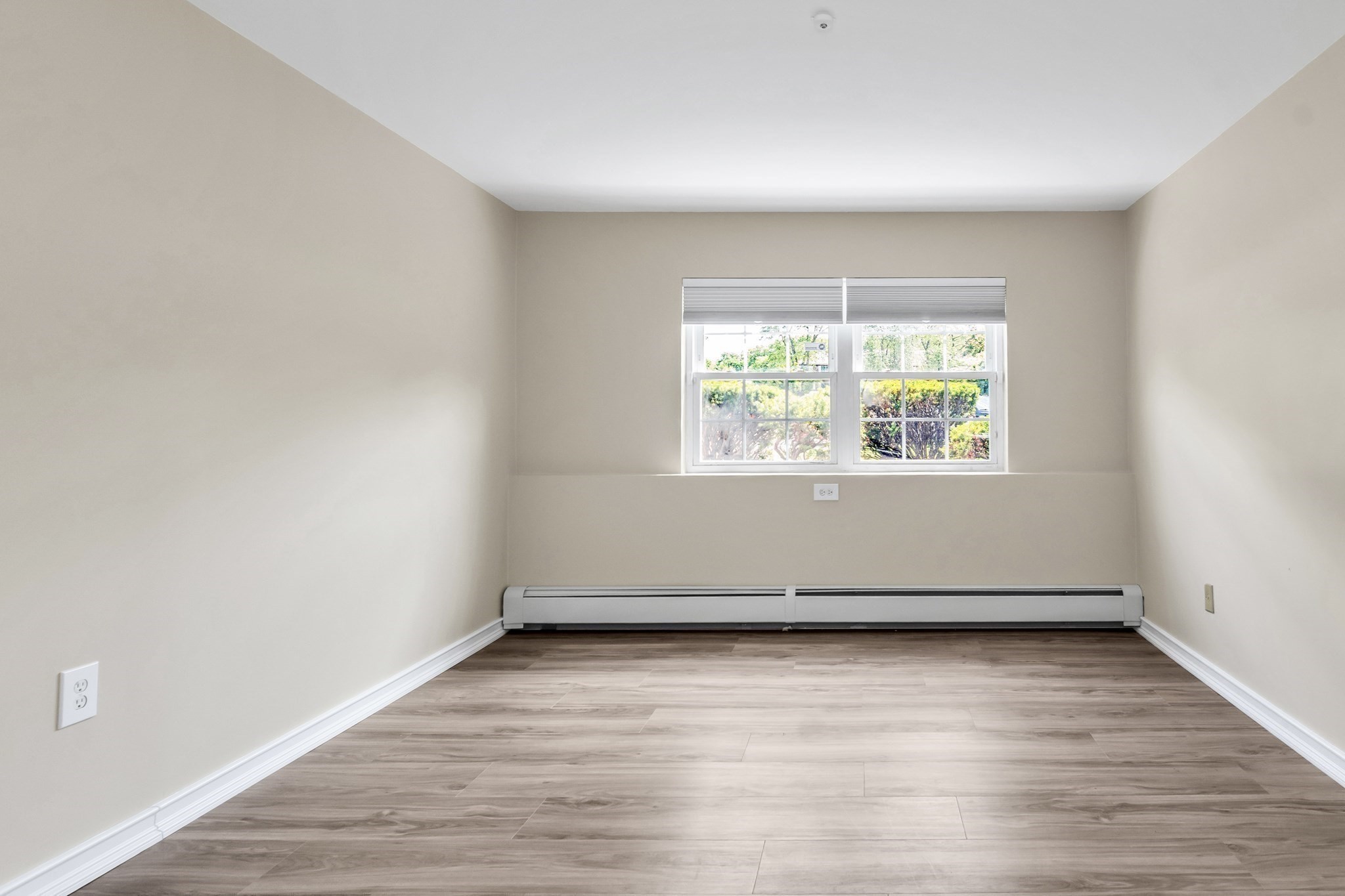 55 Fernview Ave # 8 Property Photo 19