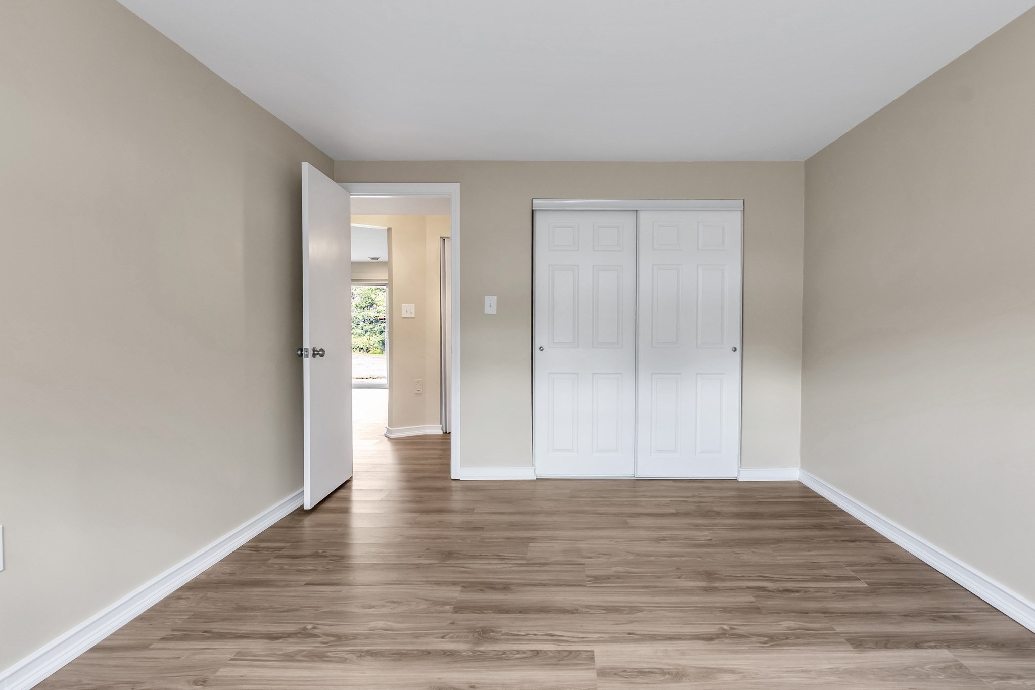 55 Fernview Ave # 8 Property Photo 20
