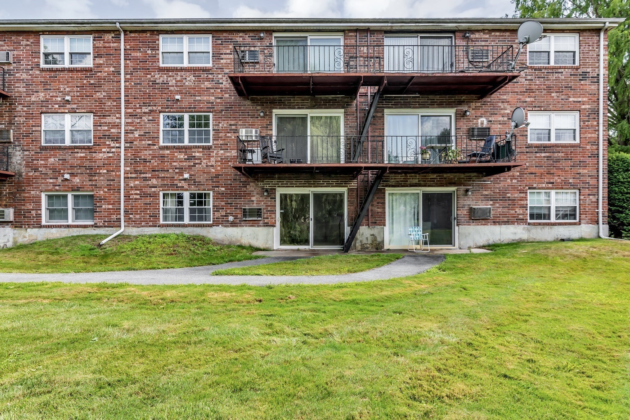 55 Fernview Ave # 8 Property Photo 21